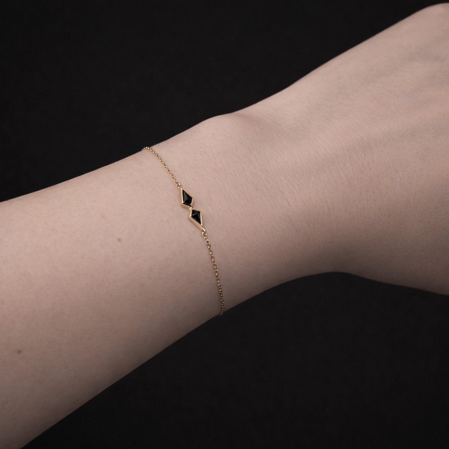 Memento Bracelet with Black Spinel